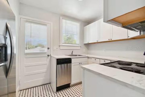Appartement à louer à Orlando, Floride: 2 chambres, 74.32 m2 № 2352496 - photo 7