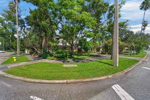 Villa ou maison à vendre à Tampa, Floride: 4 chambres, 309.74 m2 № 2388925 - photo 5