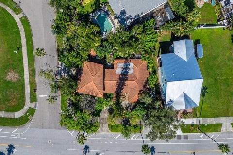Villa ou maison à vendre à Tampa, Floride: 4 chambres, 309.74 m2 № 2388925 - photo 4