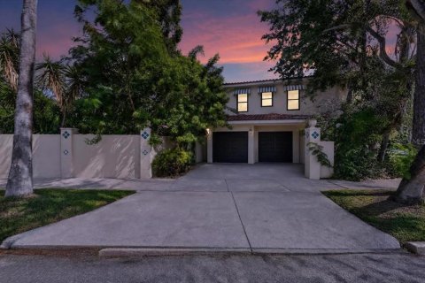 Villa ou maison à vendre à Tampa, Floride: 4 chambres, 309.74 m2 № 2388925 - photo 6
