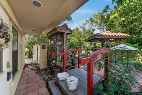 Villa ou maison à vendre à Tampa, Floride: 4 chambres, 309.74 m2 № 2388925 - photo 25