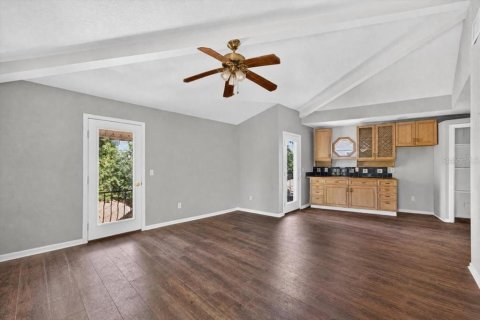 Villa ou maison à vendre à Tampa, Floride: 4 chambres, 309.74 m2 № 2388925 - photo 11