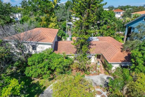 Villa ou maison à vendre à Tampa, Floride: 4 chambres, 309.74 m2 № 2388925 - photo 23