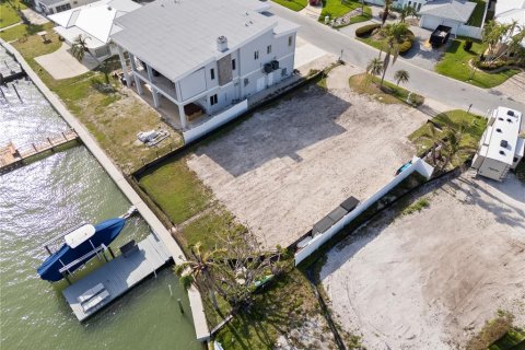 House in North Redington Beach, Florida 3 bedrooms, 145.67 sq.m. № 1535592 - photo 20
