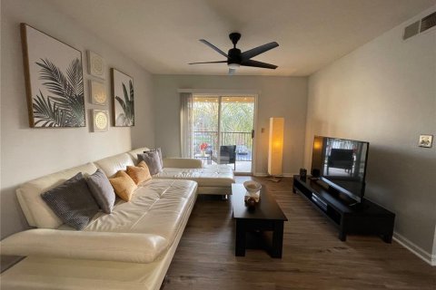 Apartamento en alquiler en Orlando, Florida, 3 dormitorios, 110.27 m2 № 1819142 - foto 3