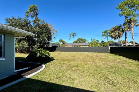 Casa en venta en Port Charlotte, Florida, 3 dormitorios, 149.85 m2 № 1903680 - foto 27