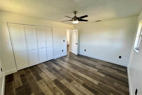Casa en venta en Port Charlotte, Florida, 3 dormitorios, 149.85 m2 № 1903680 - foto 18