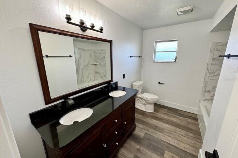 Casa en venta en Port Charlotte, Florida, 3 dormitorios, 149.85 m2 № 1903680 - foto 24