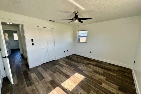 Casa en venta en Port Charlotte, Florida, 3 dormitorios, 149.85 m2 № 1903680 - foto 21
