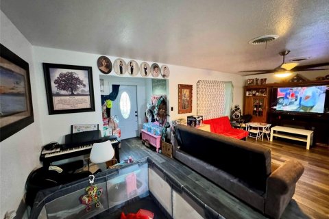 Casa en venta en Port Charlotte, Florida, 3 dormitorios, 149.85 m2 № 1903680 - foto 3