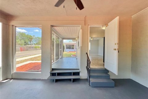 Commercial property in Winter Haven, Florida 4 bedrooms, 131.55 sq.m. № 1622252 - photo 5
