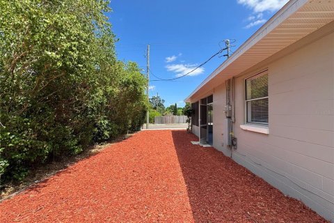 Commercial property in Winter Haven, Florida 4 bedrooms, 131.55 sq.m. № 1622252 - photo 30
