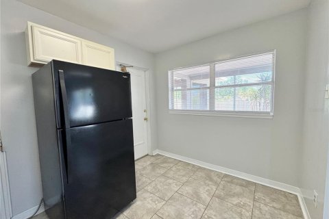 Commercial property in Winter Haven, Florida 4 bedrooms, 131.55 sq.m. № 1622252 - photo 14