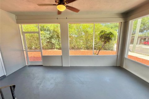 Commercial property in Winter Haven, Florida 4 bedrooms, 131.55 sq.m. № 1622252 - photo 25