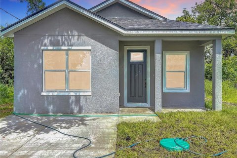 House in Sanford, Florida 2 bedrooms, 99.41 sq.m. № 1833491 - photo 1