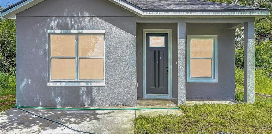House in Sanford, Florida 2 bedrooms, 99.41 sq.m. № 1833491
