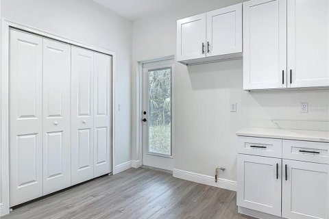House in Sanford, Florida 2 bedrooms, 99.41 sq.m. № 1833491 - photo 16