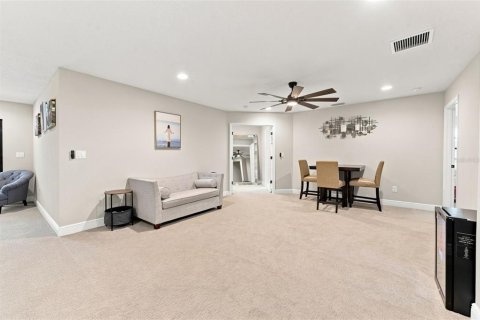 House in Riverview, Florida 6 bedrooms, 458.29 sq.m. № 2294665 - photo 23