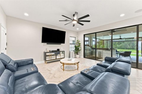House in Riverview, Florida 6 bedrooms, 458.29 sq.m. № 2294665 - photo 13