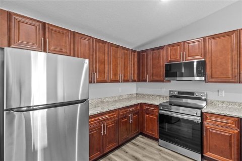Appartement à louer à Port Charlotte, Floride: 3 chambres, 128.11 m2 № 1528926 - photo 4