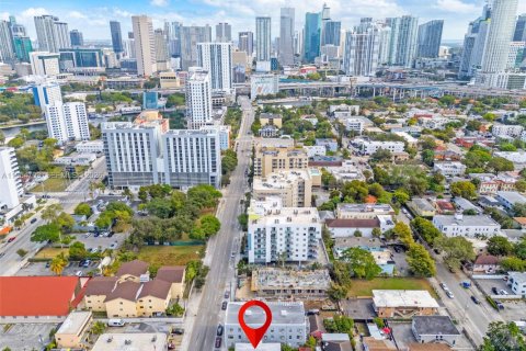 Propiedad comercial en venta en Miami, Florida № 2153355 - foto 4