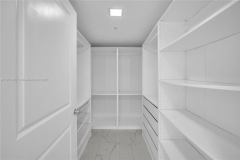 Condominio en venta en Sunny Isles Beach, Florida, 3 dormitorios, 173.26 m2 № 1977100 - foto 24