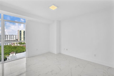 Condominio en venta en Sunny Isles Beach, Florida, 3 dormitorios, 173.26 m2 № 1977100 - foto 28