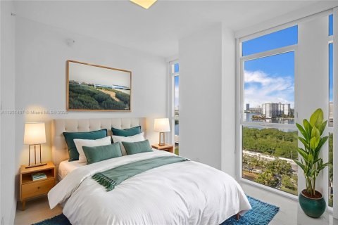 Condominio en venta en Sunny Isles Beach, Florida, 3 dormitorios, 173.26 m2 № 1977100 - foto 30