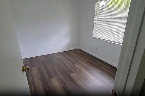 House in Tampa, Florida 2 bedrooms, 98.76 sq.m. № 1789084 - photo 6