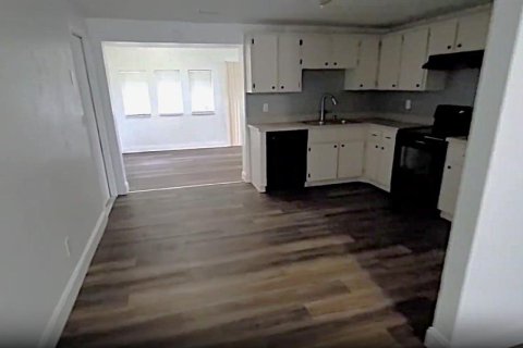 House in Tampa, Florida 2 bedrooms, 98.76 sq.m. № 1789084 - photo 4