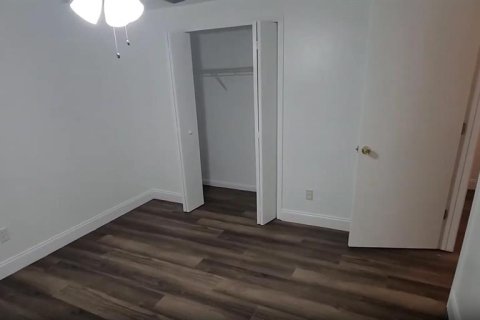 House in Tampa, Florida 2 bedrooms, 98.76 sq.m. № 1789084 - photo 7