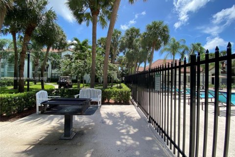 Copropriété à vendre à Hollywood, Floride: 1 chambre, 60.39 m2 № 2014284 - photo 13