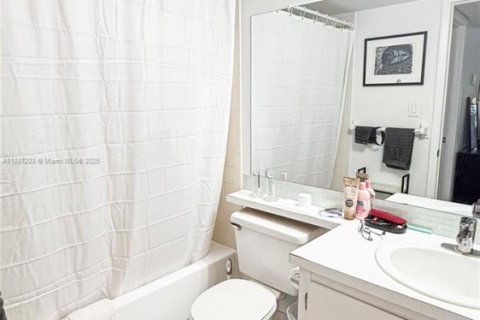Copropriété à vendre à Hollywood, Floride: 1 chambre, 60.39 m2 № 2014284 - photo 9