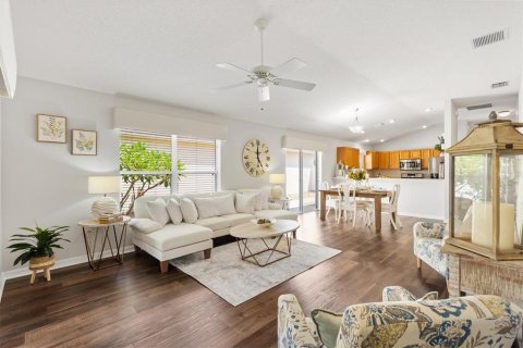 House in The Villages, Florida 3 bedrooms, 130.71 sq.m. № 1855981 - photo 20