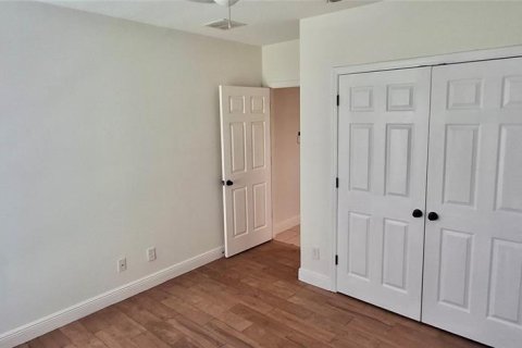 Casa en alquiler en Davenport, Florida, 4 dormitorios, 172.8 m2 № 1901333 - foto 8