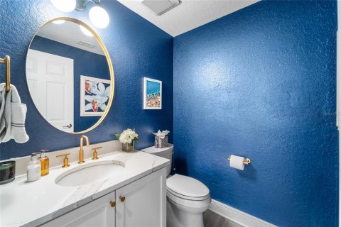 Townhouse in Saint Petersburg, Florida 4 bedrooms, 207.17 sq.m. № 2099036 - photo 19