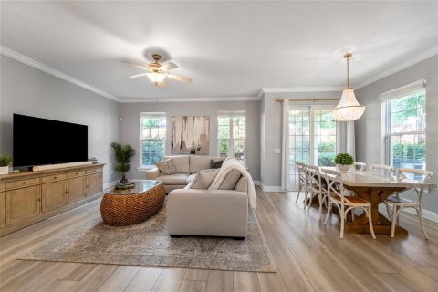 Townhouse in Saint Petersburg, Florida 4 bedrooms, 207.17 sq.m. № 2099036 - photo 8