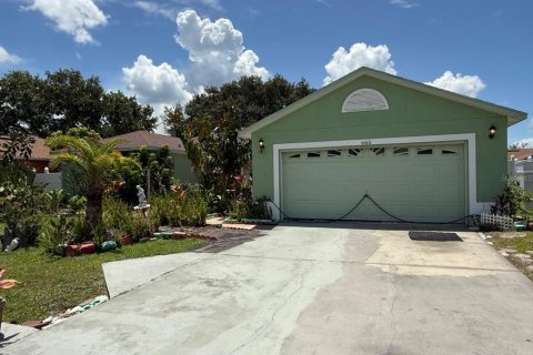 Villa ou maison à vendre à Kissimmee, Floride: 3 chambres, 224.54 m2 № 1914978 - photo 1