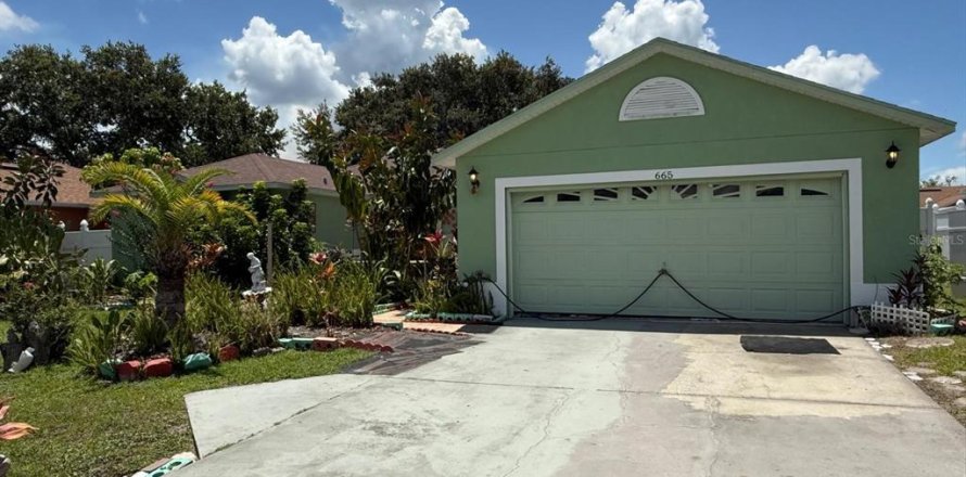 Casa en Kissimmee, Florida 3 dormitorios, 224.54 m2 № 1914978