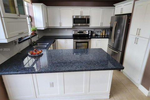 Adosado en venta en Cutler Bay, Florida, 3 dormitorios, 144 m2 № 1858745 - foto 3