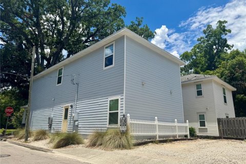 Casa en venta en Gainesville, Florida, 5 dormitorios, 208.47 m2 № 1789191 - foto 2