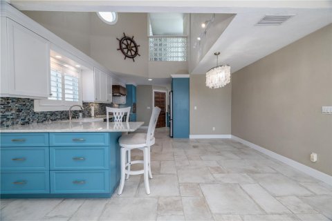 Villa ou maison à vendre à New Smyrna Beach, Floride: 3 chambres, 256.97 m2 № 2097698 - photo 11