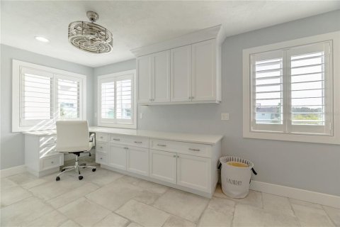 Villa ou maison à vendre à New Smyrna Beach, Floride: 3 chambres, 256.97 m2 № 2097698 - photo 13