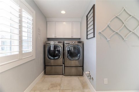 Villa ou maison à vendre à New Smyrna Beach, Floride: 3 chambres, 256.97 m2 № 2097698 - photo 14