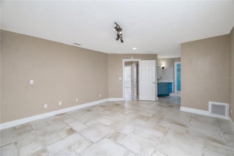 Villa ou maison à vendre à New Smyrna Beach, Floride: 3 chambres, 256.97 m2 № 2097698 - photo 17