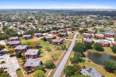 Adosado en venta en West Palm Beach, Florida, 2 dormitorios, 113.15 m2 № 2361645 - foto 21