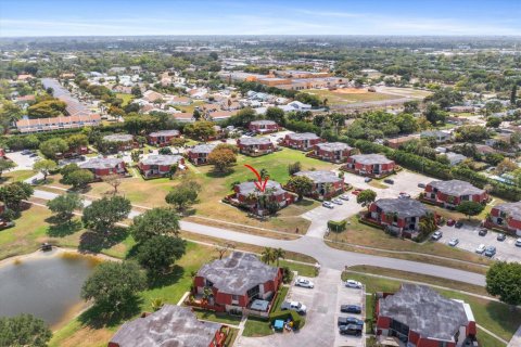 Adosado en venta en West Palm Beach, Florida, 2 dormitorios, 113.15 m2 № 2361645 - foto 18