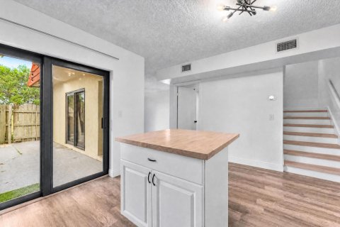 Adosado en venta en West Palm Beach, Florida, 2 dormitorios, 113.15 m2 № 2361645 - foto 7