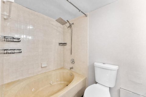 Adosado en venta en West Palm Beach, Florida, 2 dormitorios, 113.15 m2 № 2361645 - foto 16