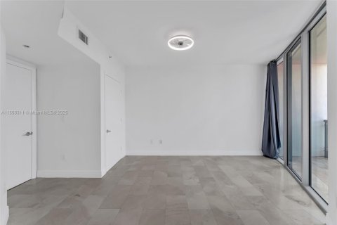 Купить кондоминиум в Майами, Флорида 2 спальни, 85.47м2, № 1921612 - фото 26